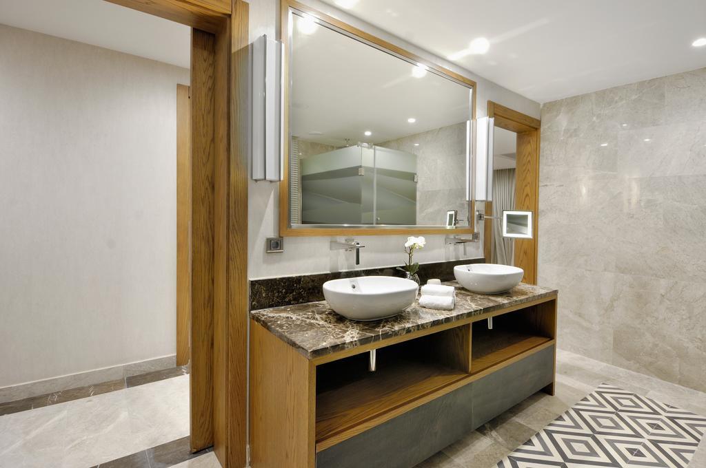 Regnum Escana Hotel 3*